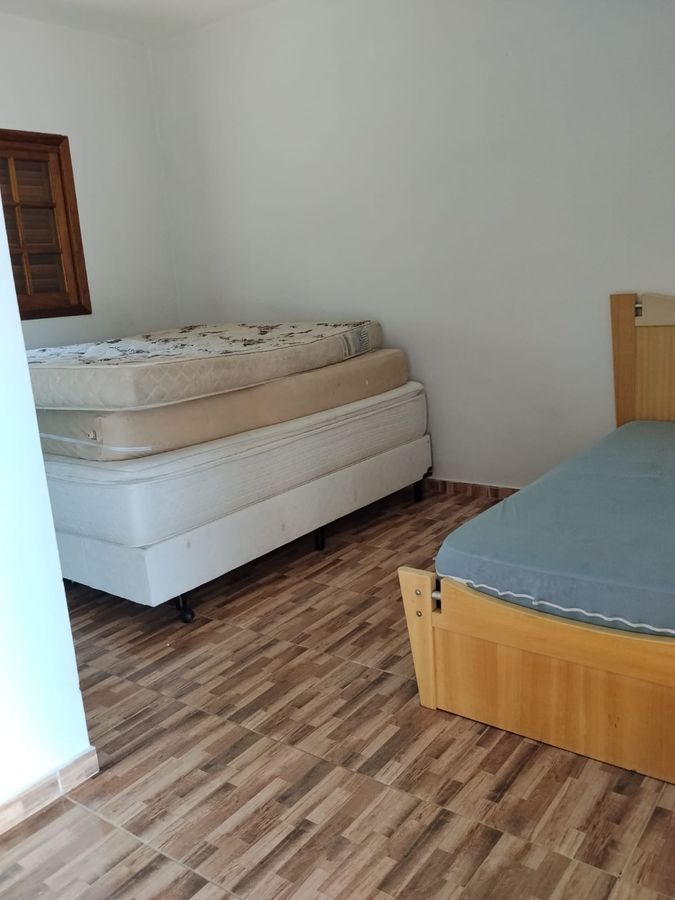 Suíte 7 do Recanto dos Canários em Paraibuna, interior de São Paulo — chácara com piscina privativa